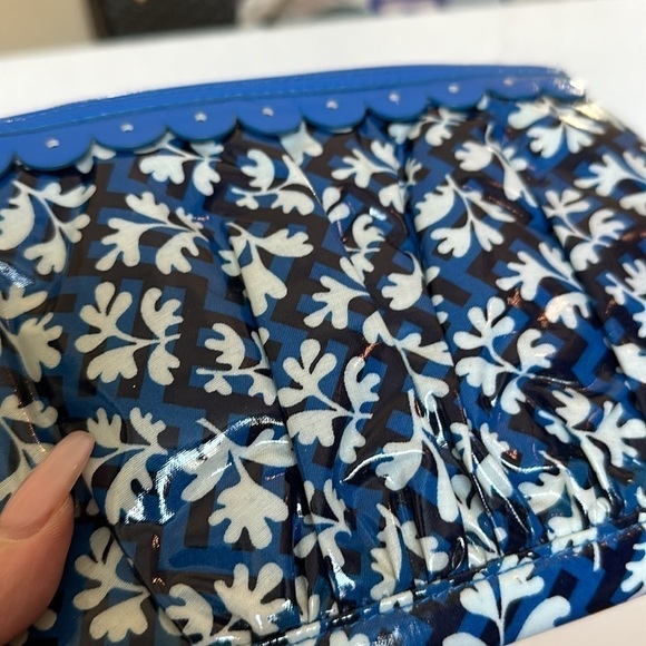 Vera Bradley frill blue make up bag NWOT - Picture 11 of 16